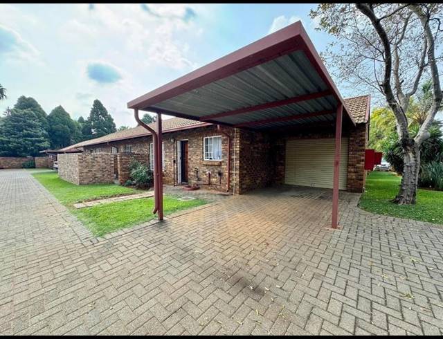 2 BEDROOM TOWNHOUSE FOR SALE IN ANNLIN